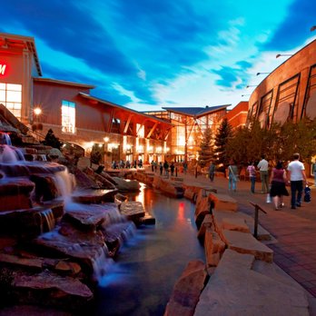 Around Boulder: Activities in Town 7 Flatiron Crossing Mall in Broomfield, Near Boulder Colorado