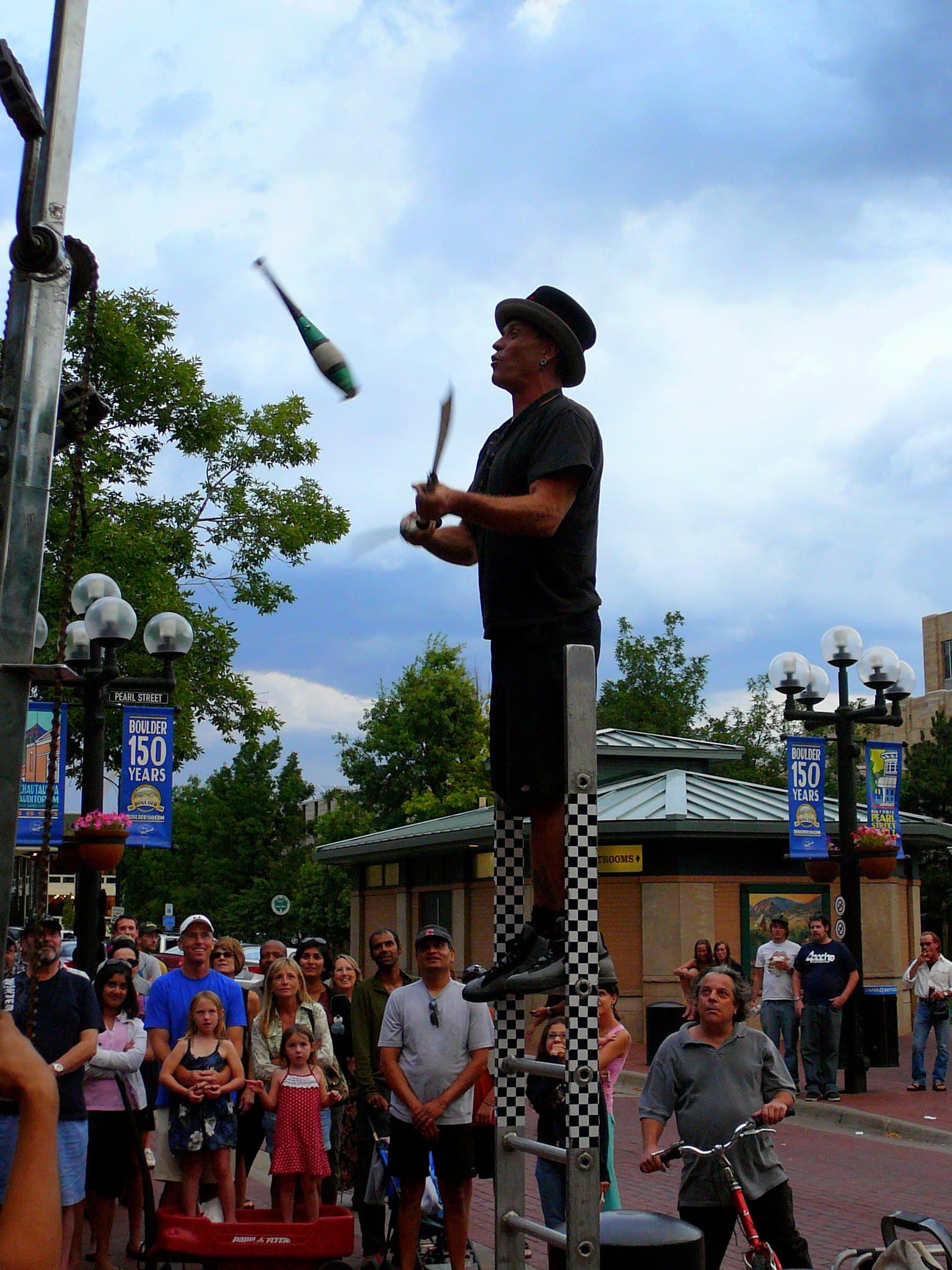 Around Boulder: Activities in Town 1 Street Performer at Pearl Street Mall in Boulder, Colorado not far from the campus of CU Boulder. CU Boulder Map provides interactive maps and resources for students and visitors to CU Boulder campus.